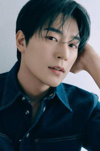 الممثل Park Seoham