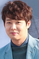 الممثل Park Yoo-chun