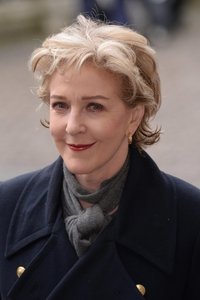 الممثل Patricia Hodge