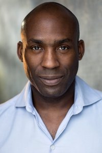 الممثل Patrick Regis