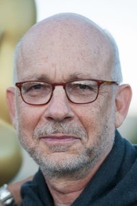 المخرج Paul Brickman