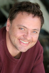 المخرج Paul Collett