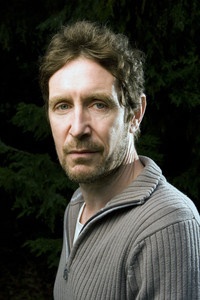 الممثل Paul McGann