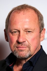 الممثل Peter Firth