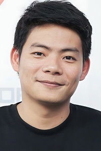 المخرج Pokpong Pairach Khumwan