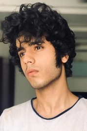 الممثل Poojan Chhabra