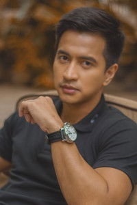 الممثل RK Bagatsing