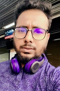 المخرج Raihan Rafi