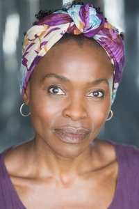 الممثل Rakie Ayola