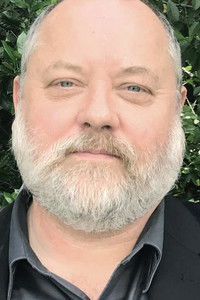 المخرج Reb Braddock