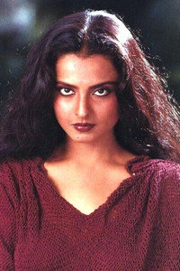 الممثل Rekha