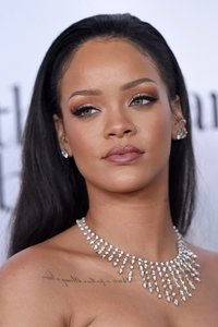 الممثل Rihanna