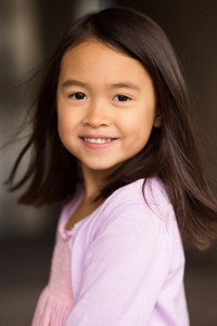 الممثل Riley Chung