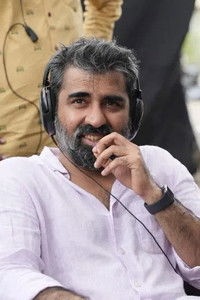 المخرج Rishab Seth