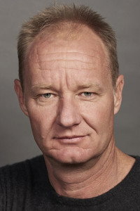 الممثل Rob Carlton