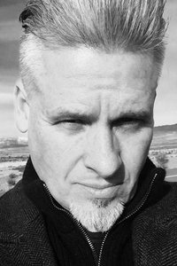 المخرج Rob Diamond