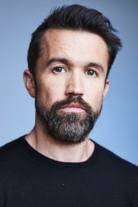 الممثل Rob McElhenney