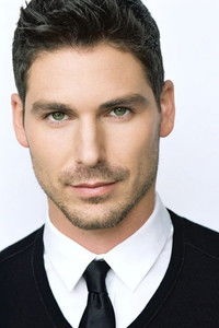 الممثل Robbie Silverman