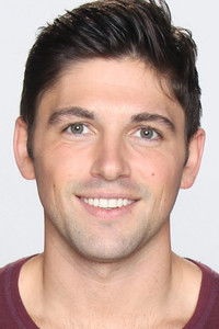 الممثل Robert Adamson