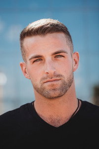 الممثل Robert Laenen