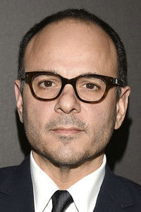 المخرج Robert Salerno