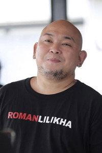 المخرج Roman Perez Jr.