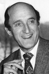 الممثل Ron Moody
