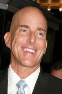 المخرج Ron Oliver