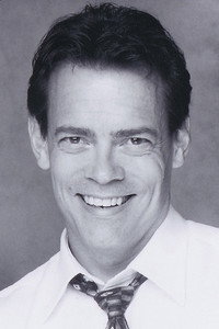 الممثل Ron Pardo