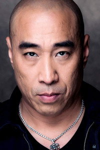 الممثل Ron Yuan
