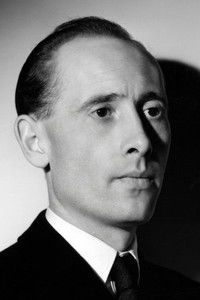 المخرج Roy Ward Baker