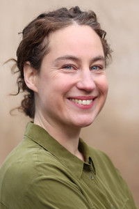 الممثل Ruth Berkoff