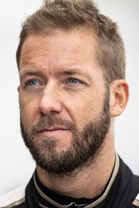 الممثل Sam Bird