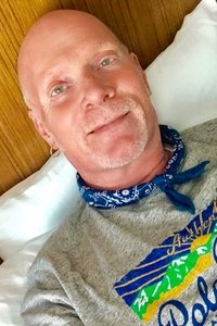 المخرج Sam Irvin