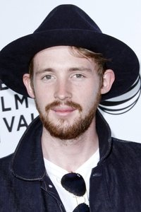 المخرج Sam Wrench