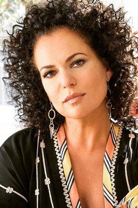 المخرج Sanaa Hamri
