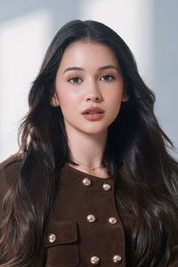 الممثل Sandrinna Michelle