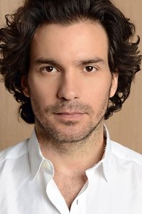 الممثل Santiago Cabrera