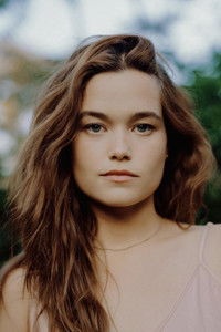 الممثل Sarah Catherine Hook