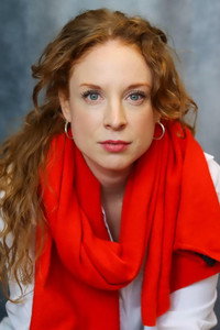 الممثل Sarah Gallagher