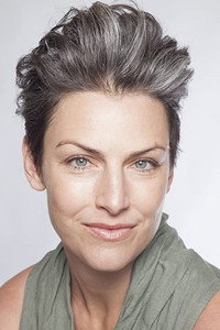 الممثل Sarah Lieving