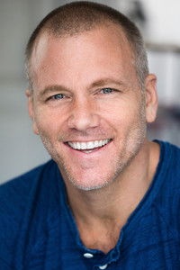 الممثل Sean Carrigan