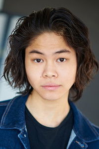 الممثل Sean Lew