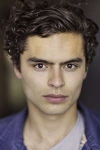 الممثل Sebastian De Souza