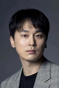الممثل Seo Hyun-woo