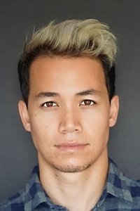 الممثل Shannon Kook