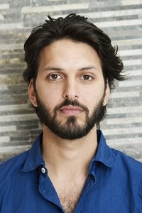 الممثل Shazad Latif