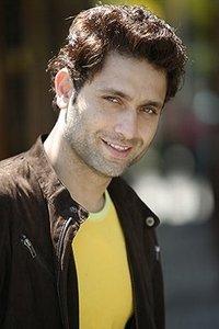 الممثل Shiney Ahuja