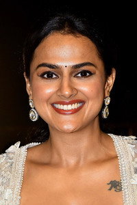 الممثل Shraddha Srinath