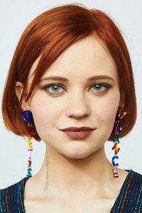 الممثل Sierra McCormick